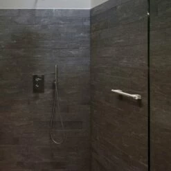 AKW Onyx Straight Grab Rail 450mm Length - Chrome 8 AKW Onyx Straight Grab Rail 450mm Length - Chrome -HEATANDPLUMB Sales akw onyx grab rail 11823 uk 2 1