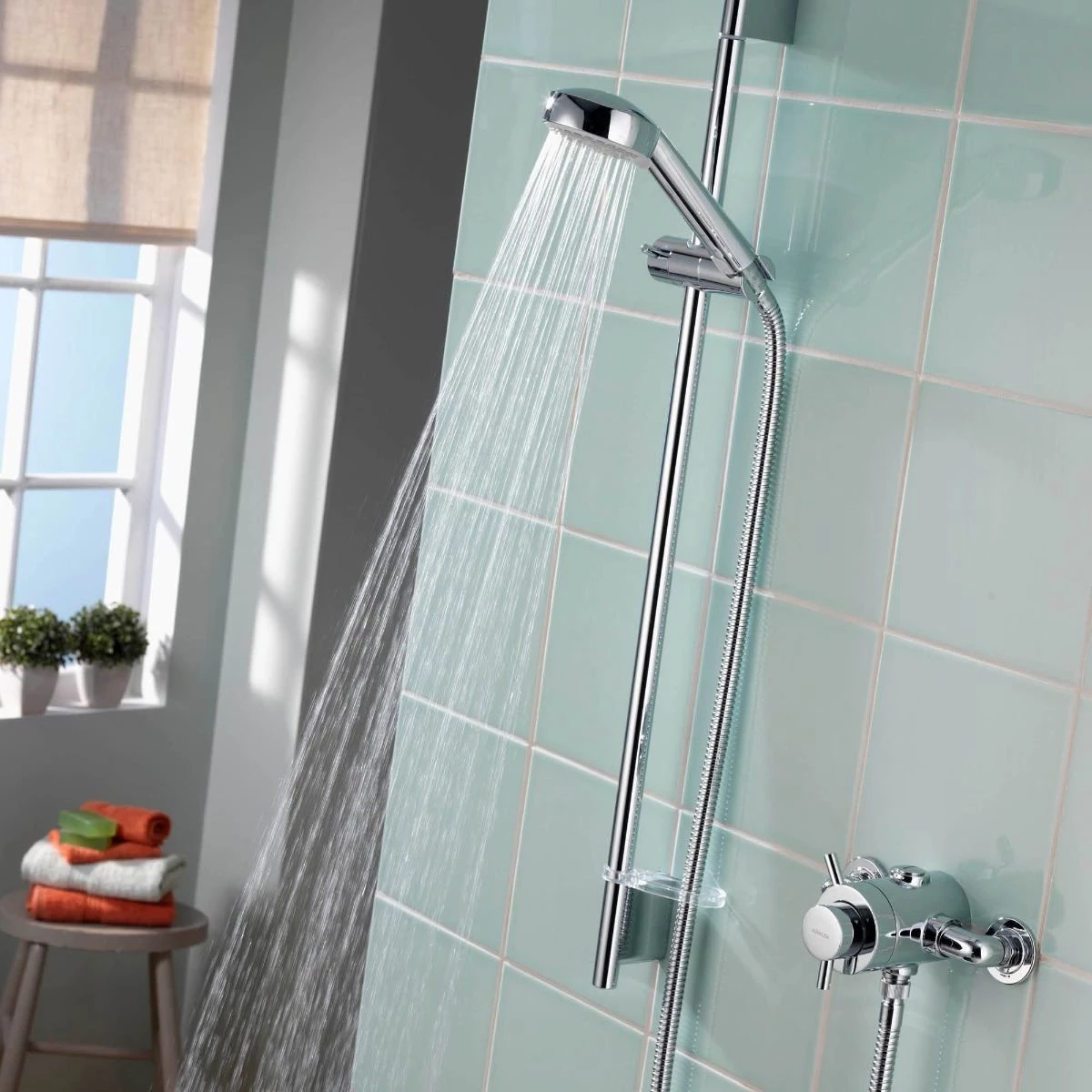 Aqualisa Aspire Dual Exposed Mixer Shower With Shower Kit 5 Aqualisa Aspire Dual Exposed Mixer Shower With Shower Kit - Image 3