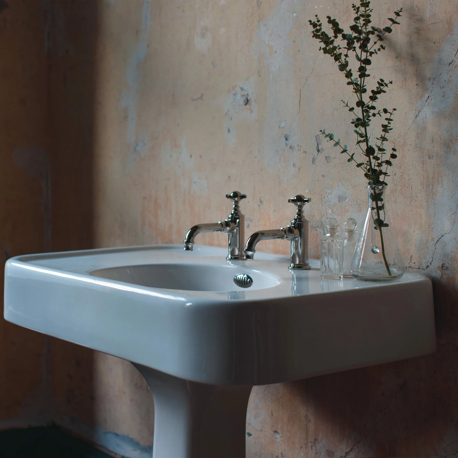 Burlington Arcade Basin 900mm Wide With Full Pedestal - 0 Tap Hole 5 Burlington Arcade Basin 900mm Wide With Full Pedestal - 0 Tap Hole - Image 3