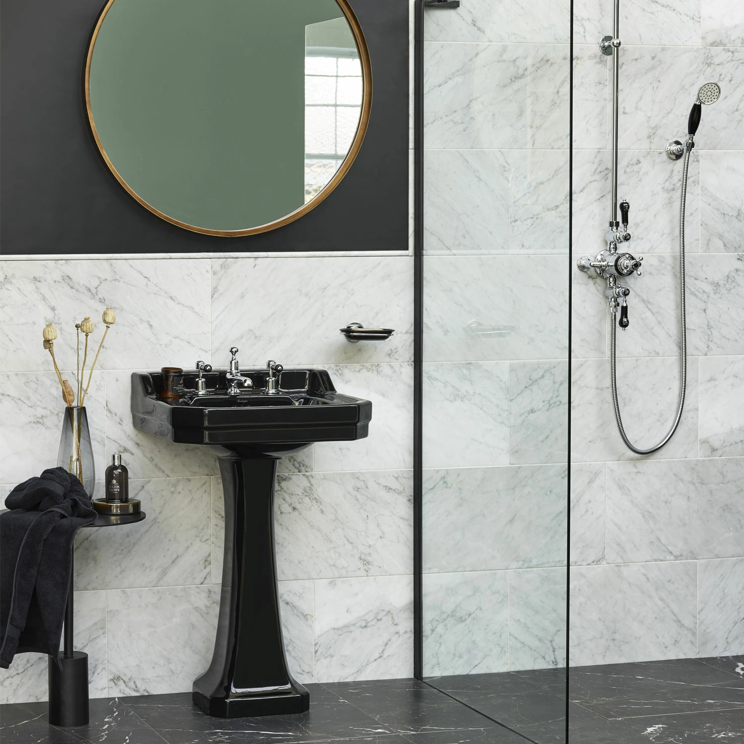 Burlington Edwardian Basin With Full Pedestal 560mm Wide 3 TH - Jet Black 6 Burlington Edwardian Basin With Full Pedestal 560mm Wide 3 TH - Jet Black - Image 4